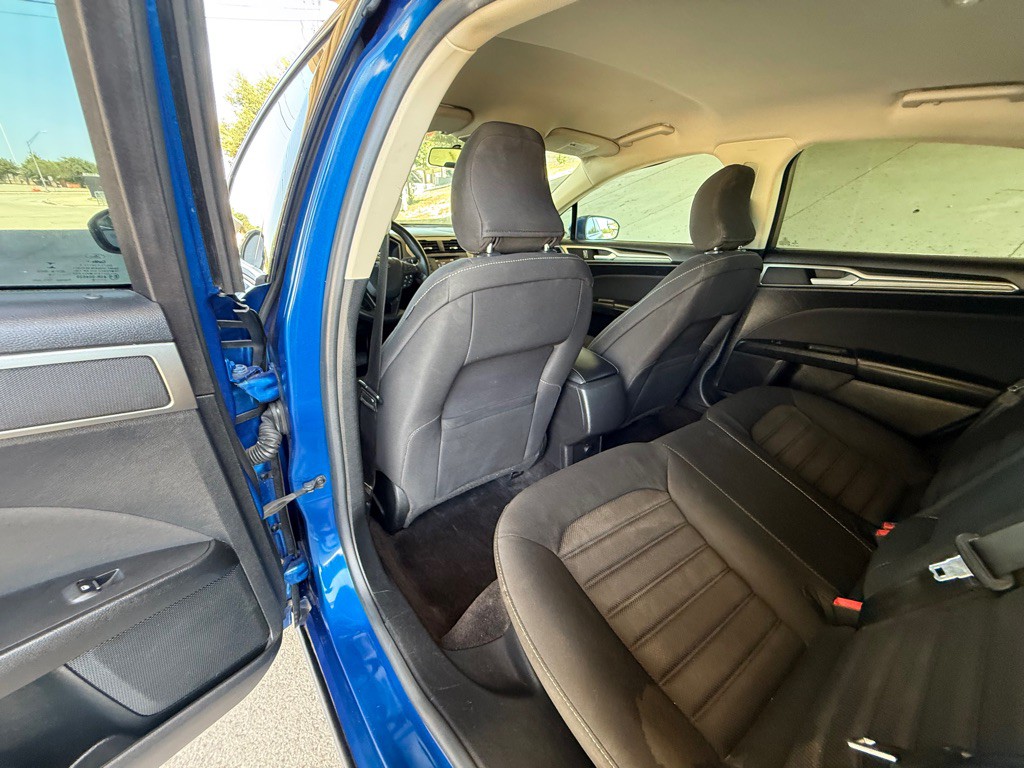 2018 Ford Fusion Image 19
