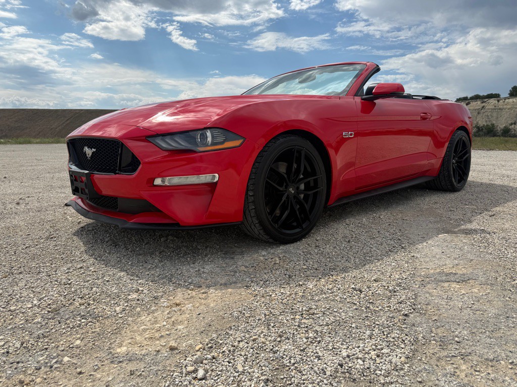 2018 Ford Mustang Image 2