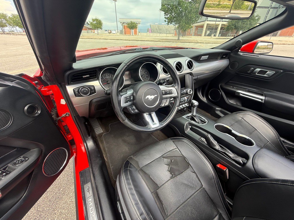 2018 Ford Mustang Image 22