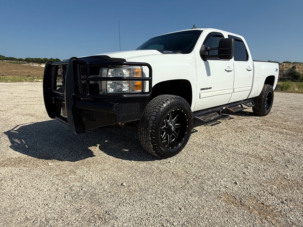 2014 Chevrolet Silverado 1500 Image 2