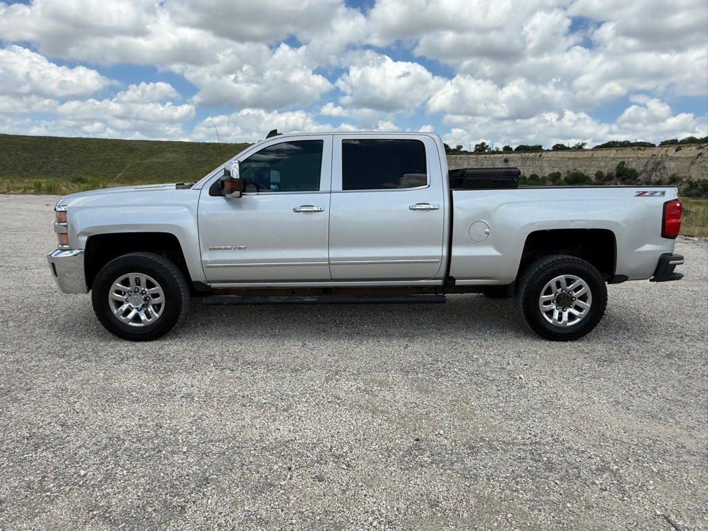 2016 Chevrolet Silverado 1500 Image 3