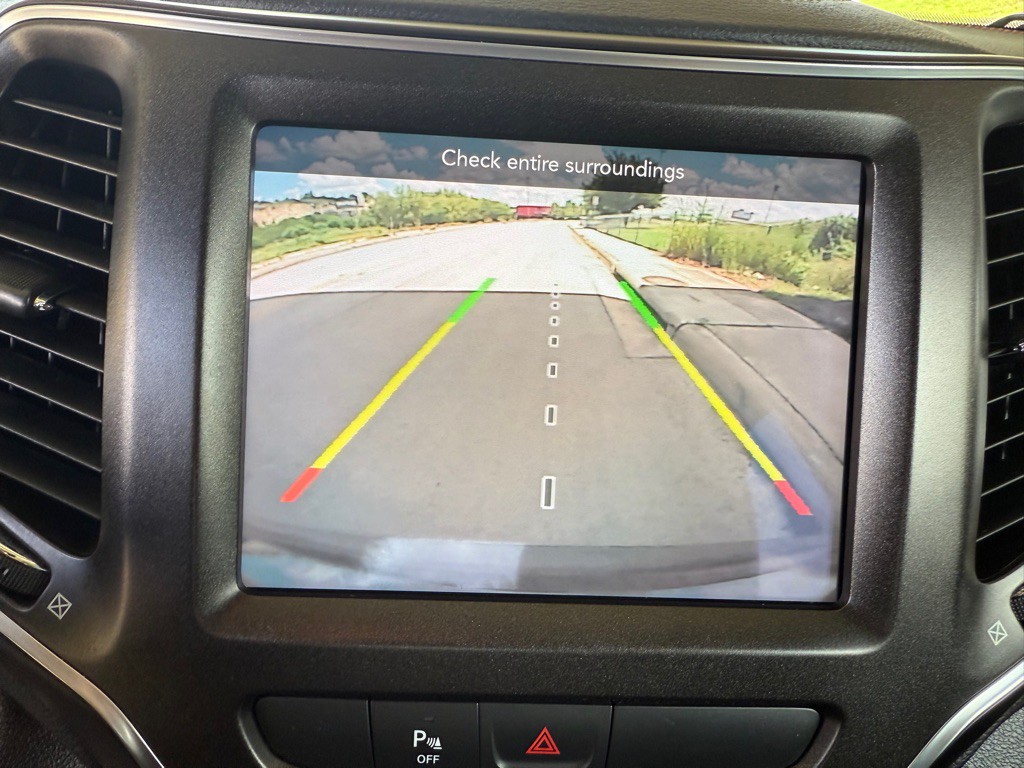 2020 Jeep Cherokee Image 32