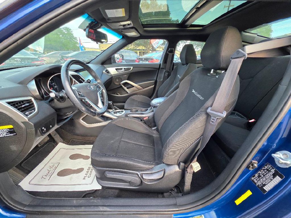2017 Hyundai Veloster Image 14