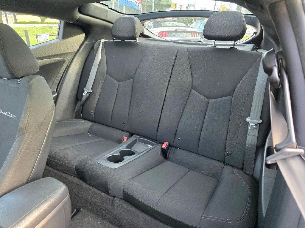 2017 Hyundai Veloster Image 15