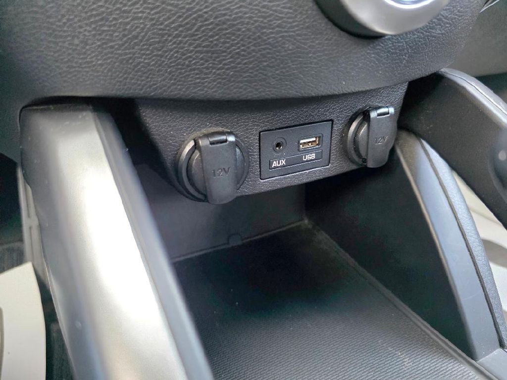 2017 Hyundai Veloster Image 23