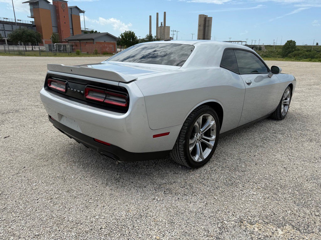 2021 Dodge Challenger Image 9
