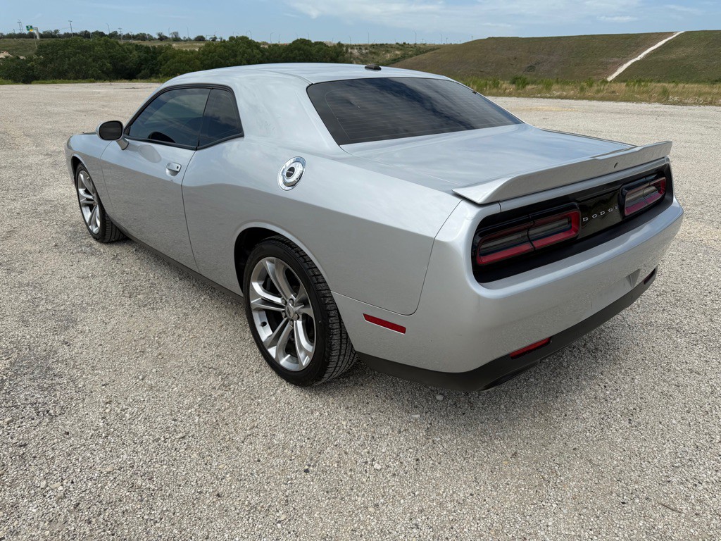 2021 Dodge Challenger Image 11