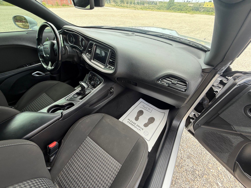 2021 Dodge Challenger Image 13