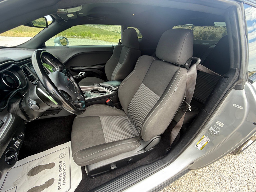 2021 Dodge Challenger Image 19