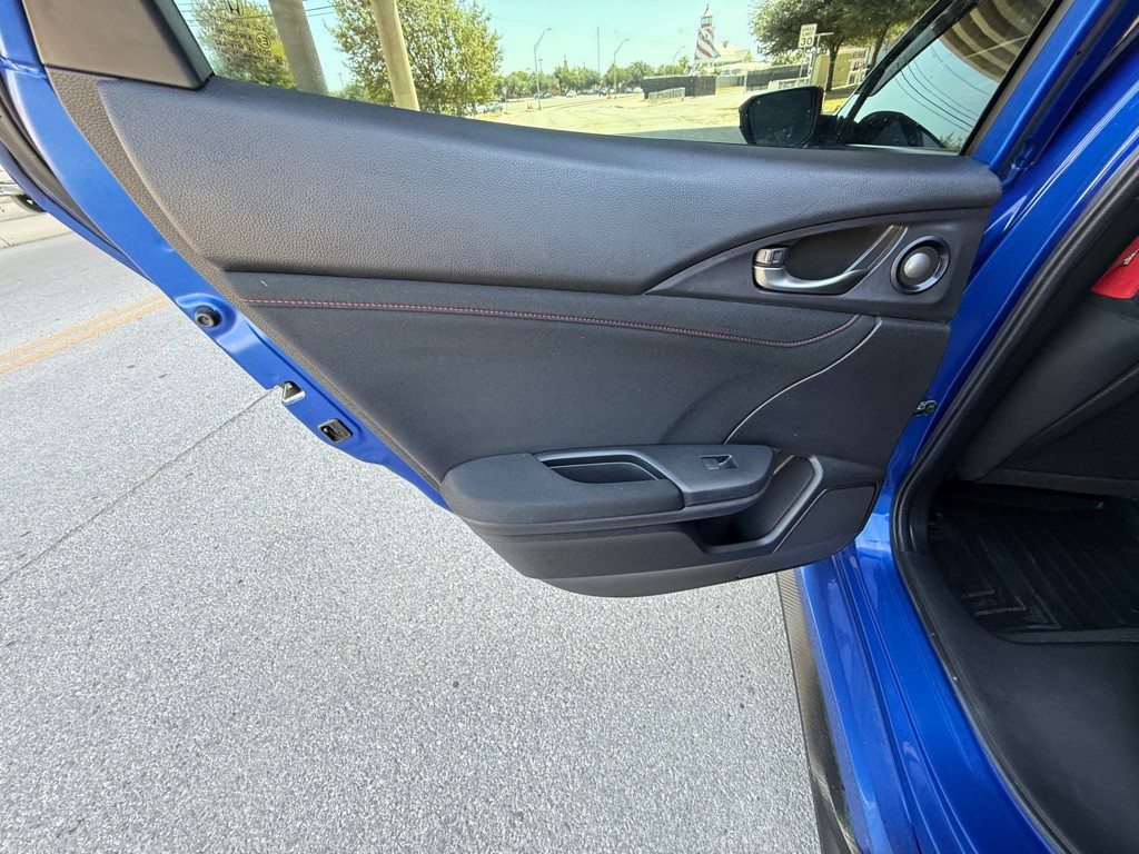 2018 Honda Civic Image 19