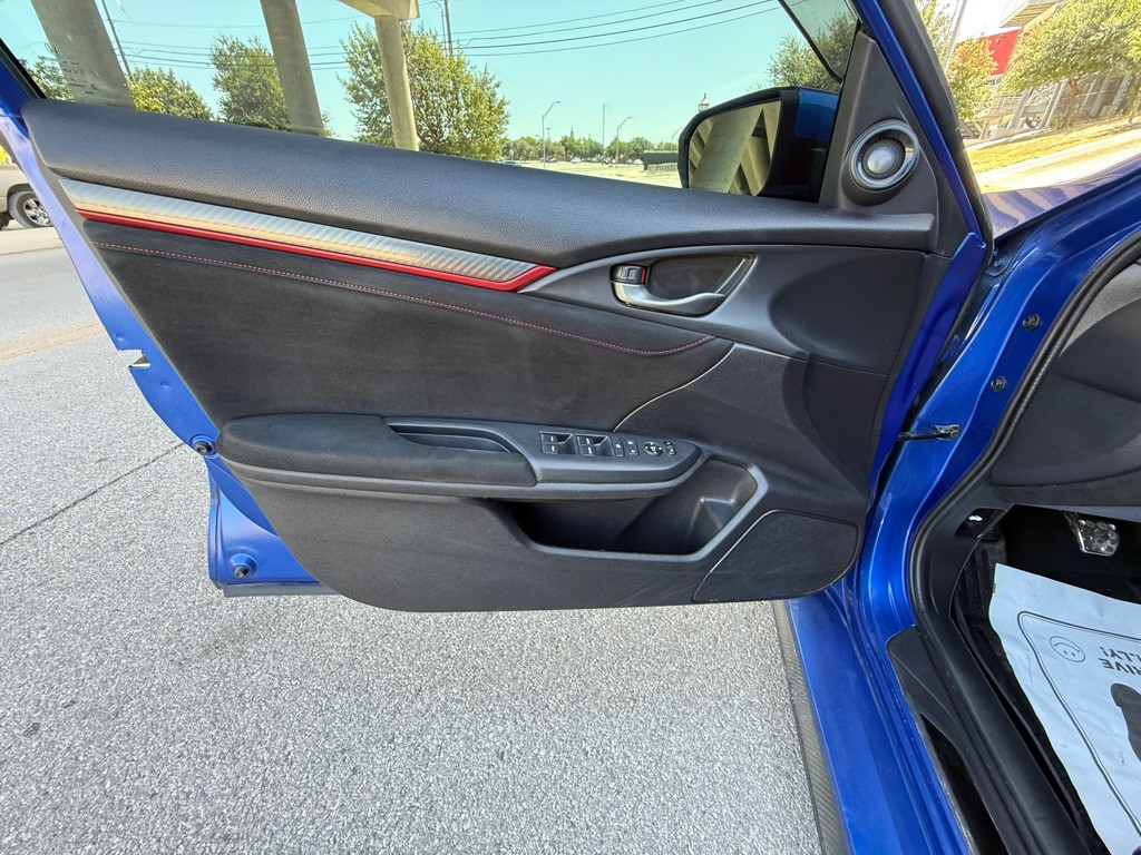 2018 Honda Civic Image 24