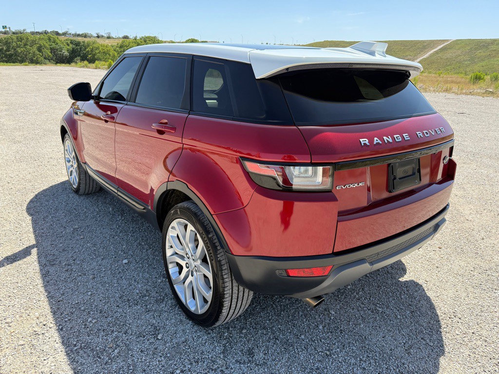 2016 Land Rover Range Rover Evoque Image 11