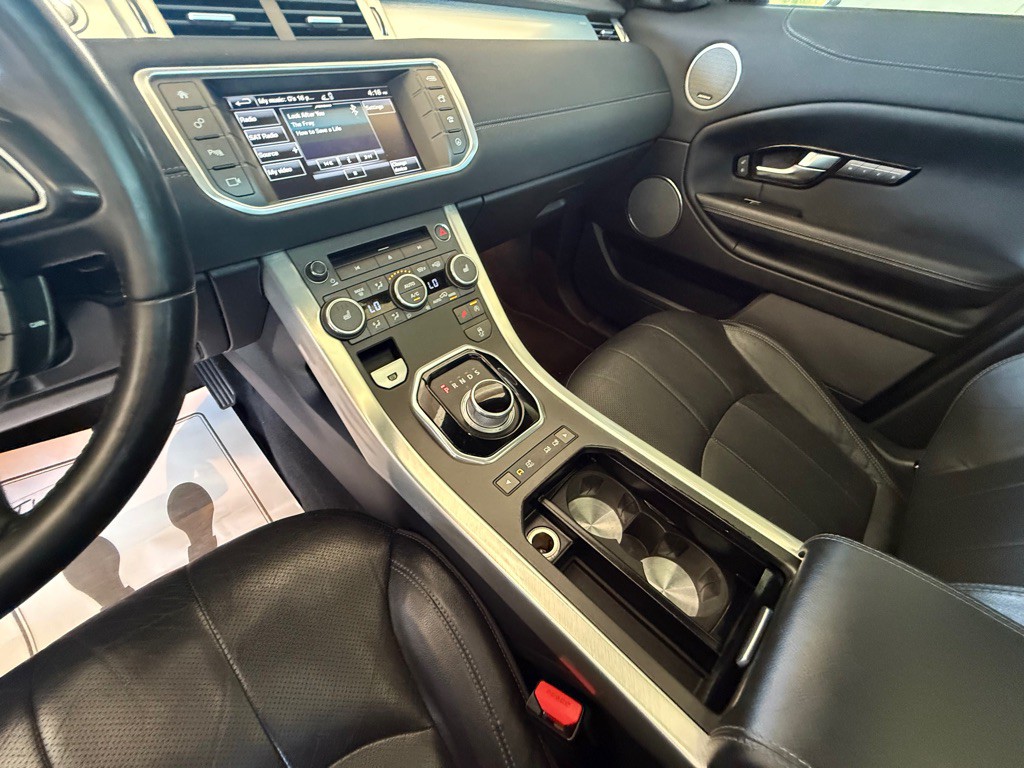 2016 Land Rover Range Rover Evoque Image 26