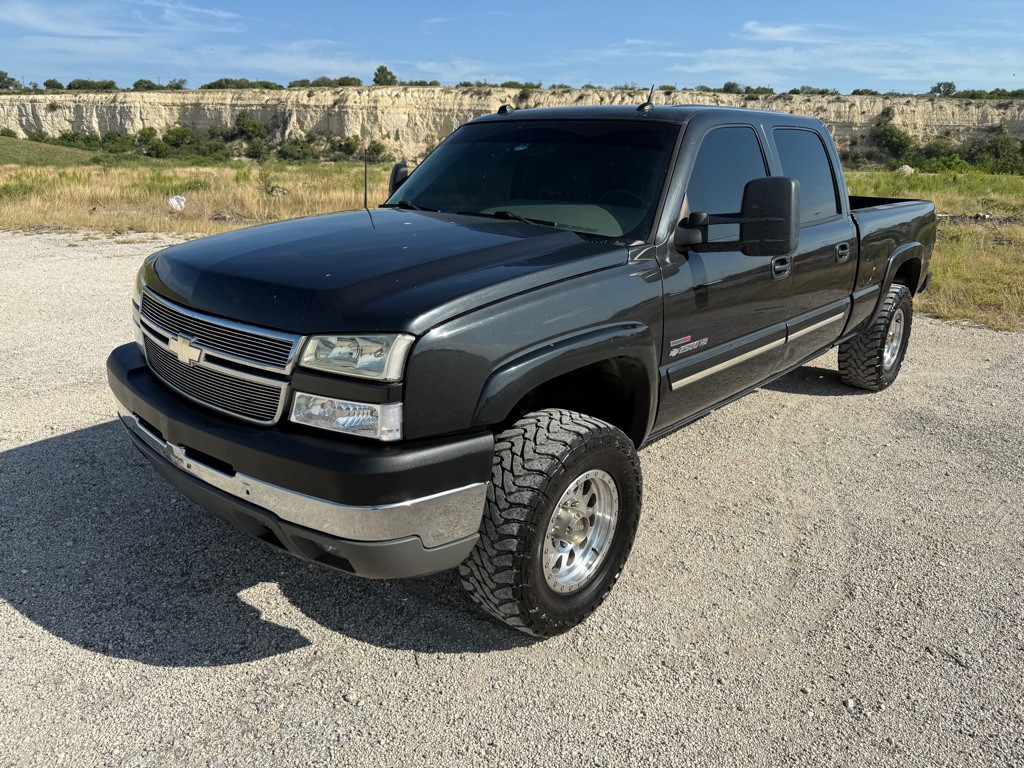2005 Chevrolet Silverado 1500 Image 1