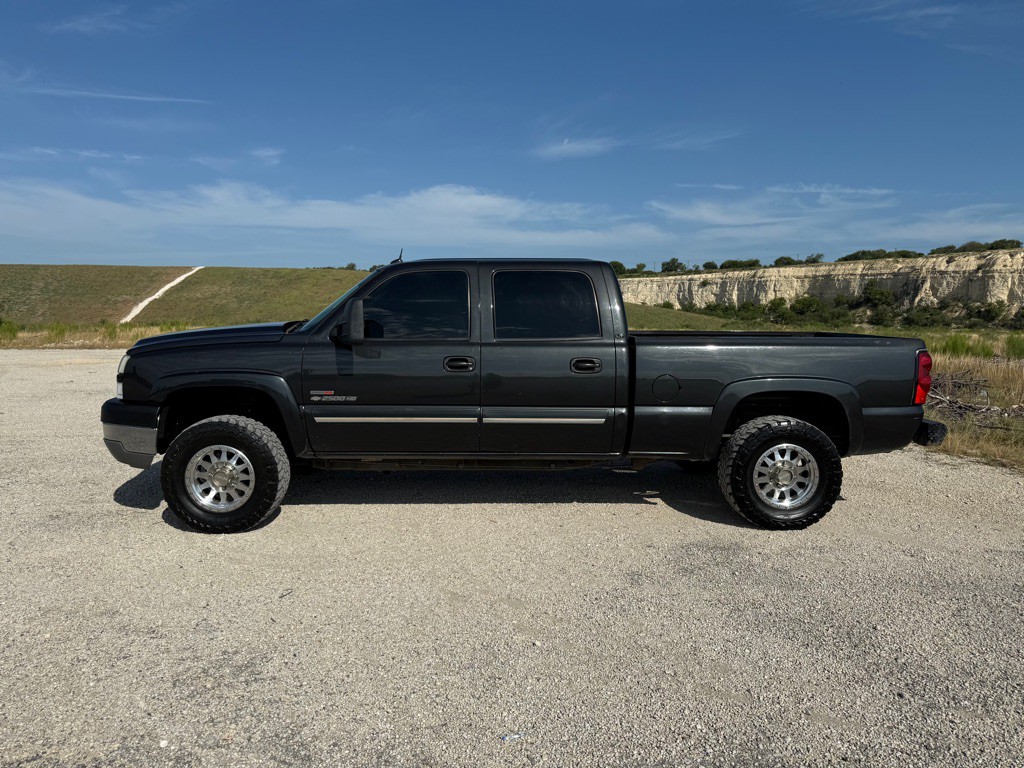2005 Chevrolet Silverado 1500 Image 3