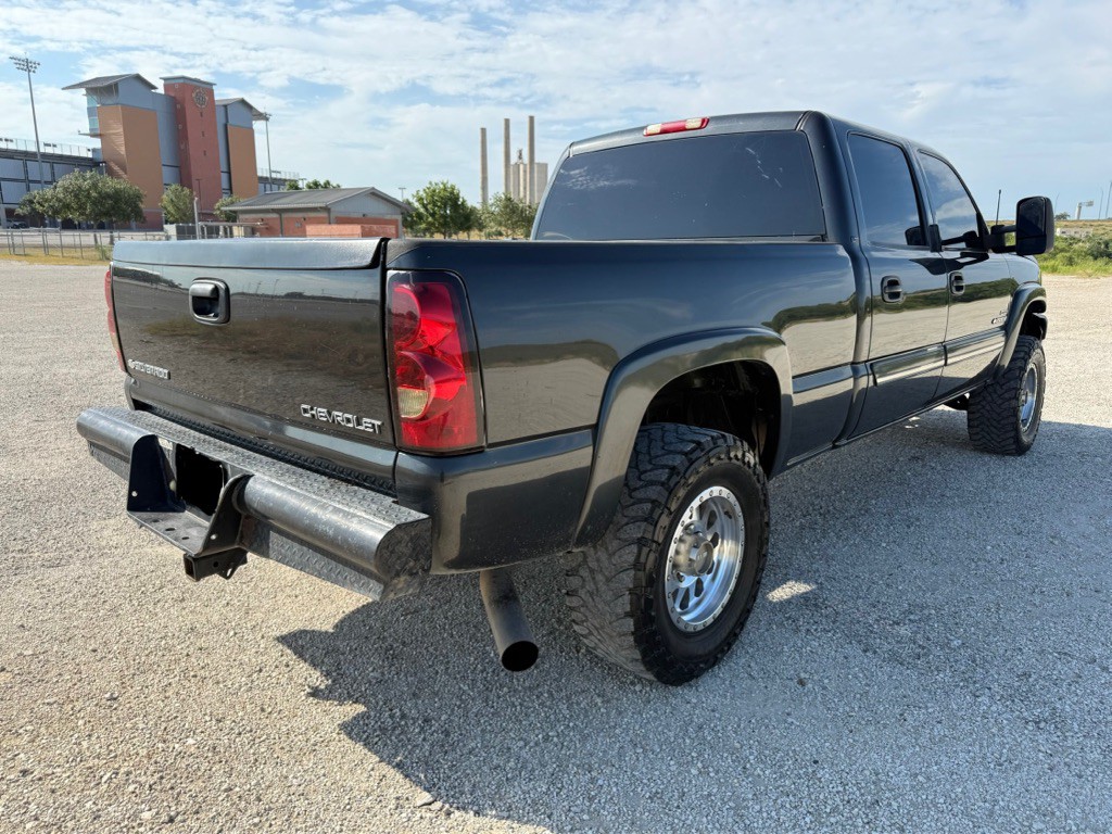 2005 Chevrolet Silverado 1500 Image 10