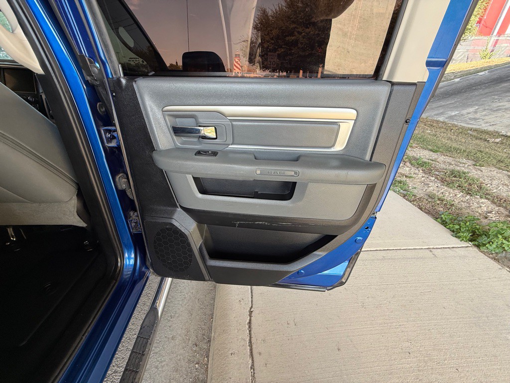 2016 RAM 1500 Image 15