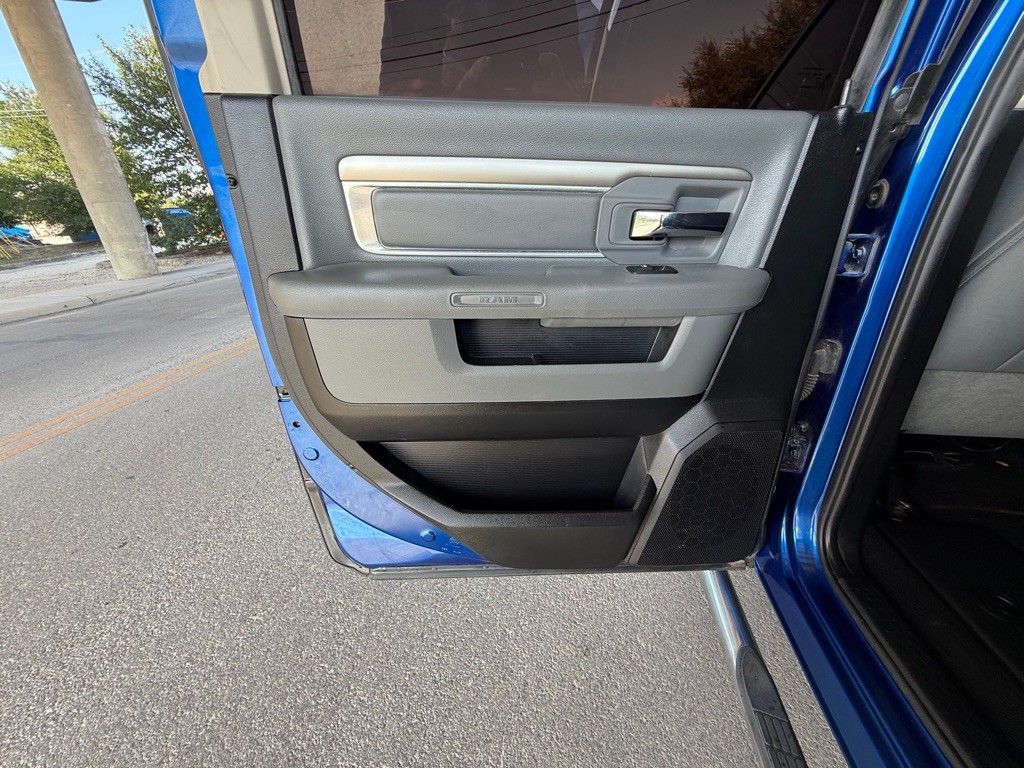 2016 RAM 1500 Image 18