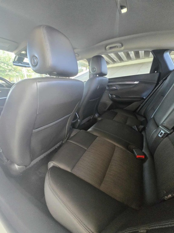 2016 Chevrolet Impala Image 32