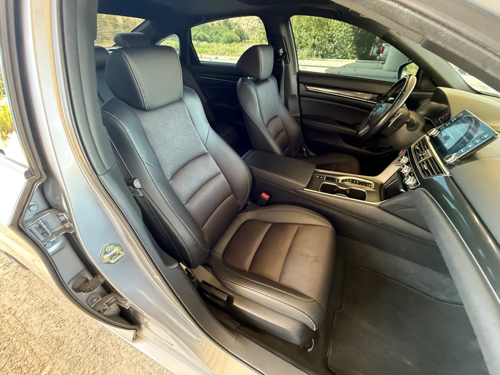 2020 Honda Accord Image 14