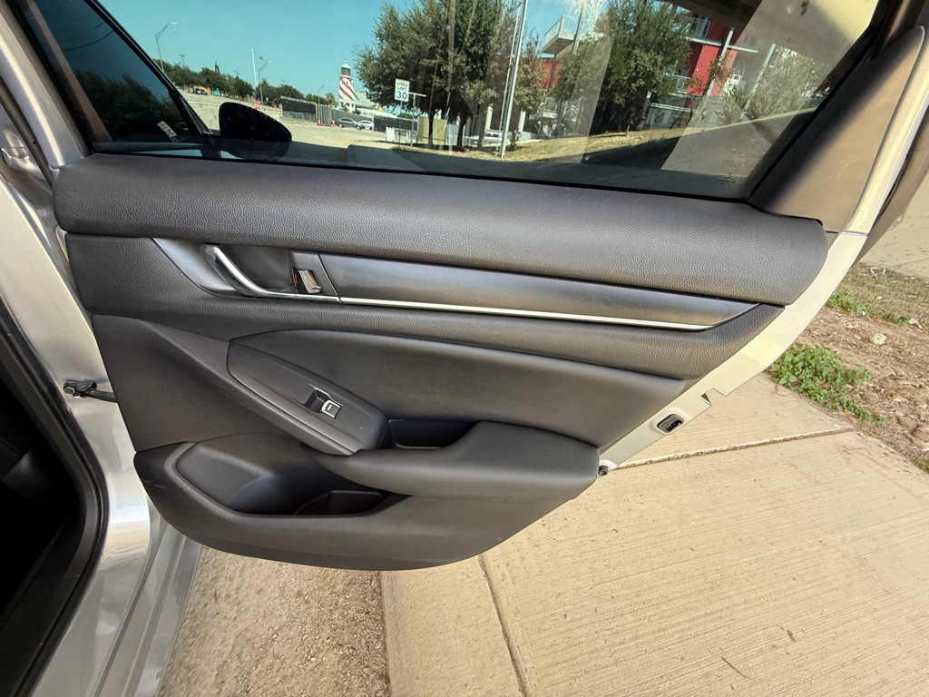 2020 Honda Accord Image 15