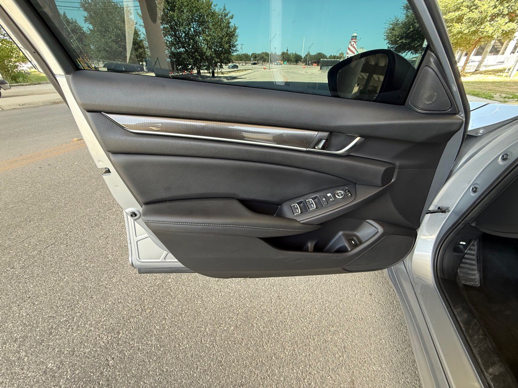 2020 Honda Accord Image 23
