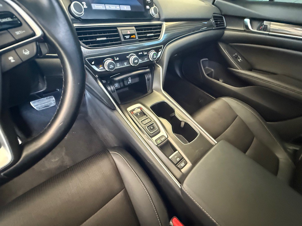 2020 Honda Accord Image 27