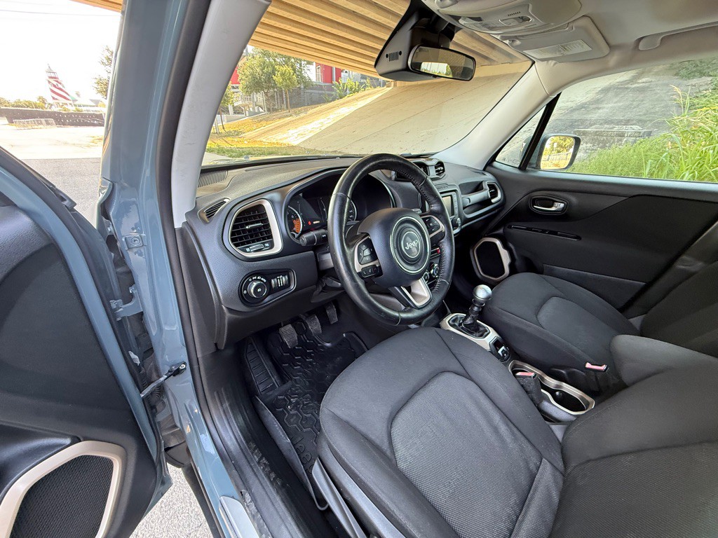 2016 Jeep Renegade Image 26