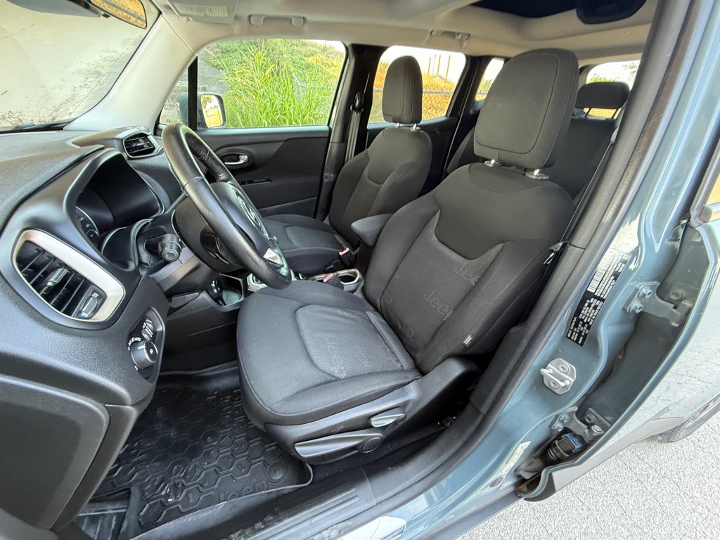 2016 Jeep Renegade Image 27