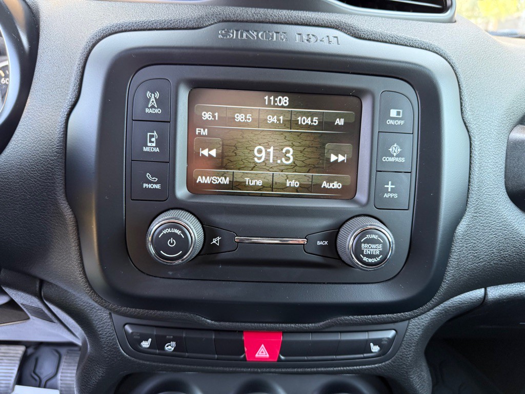 2016 Jeep Renegade Image 32