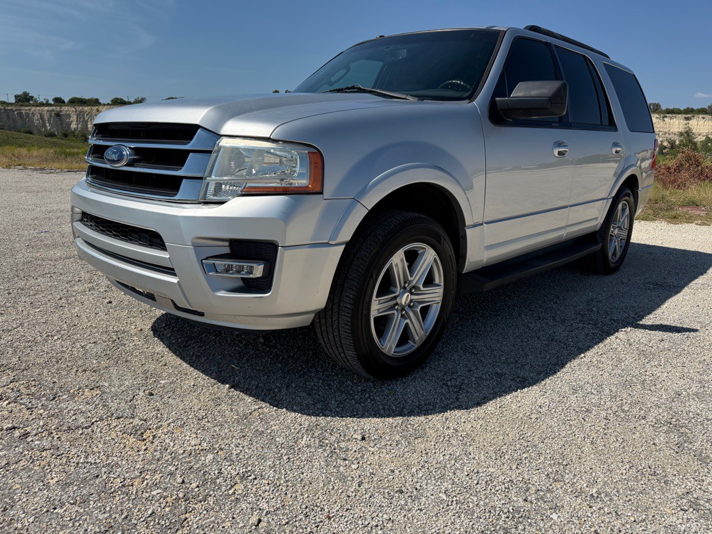 2016 Ford Expedition Image 2