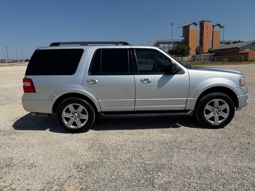 2016 Ford Expedition Image 8