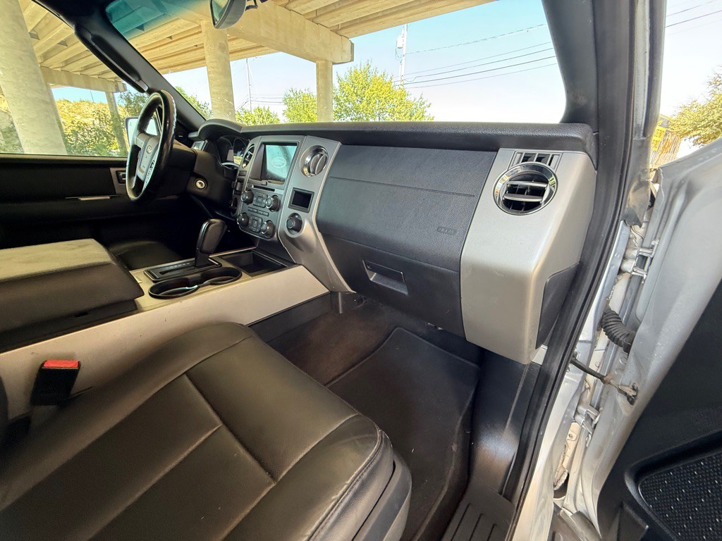 2016 Ford Expedition Image 13