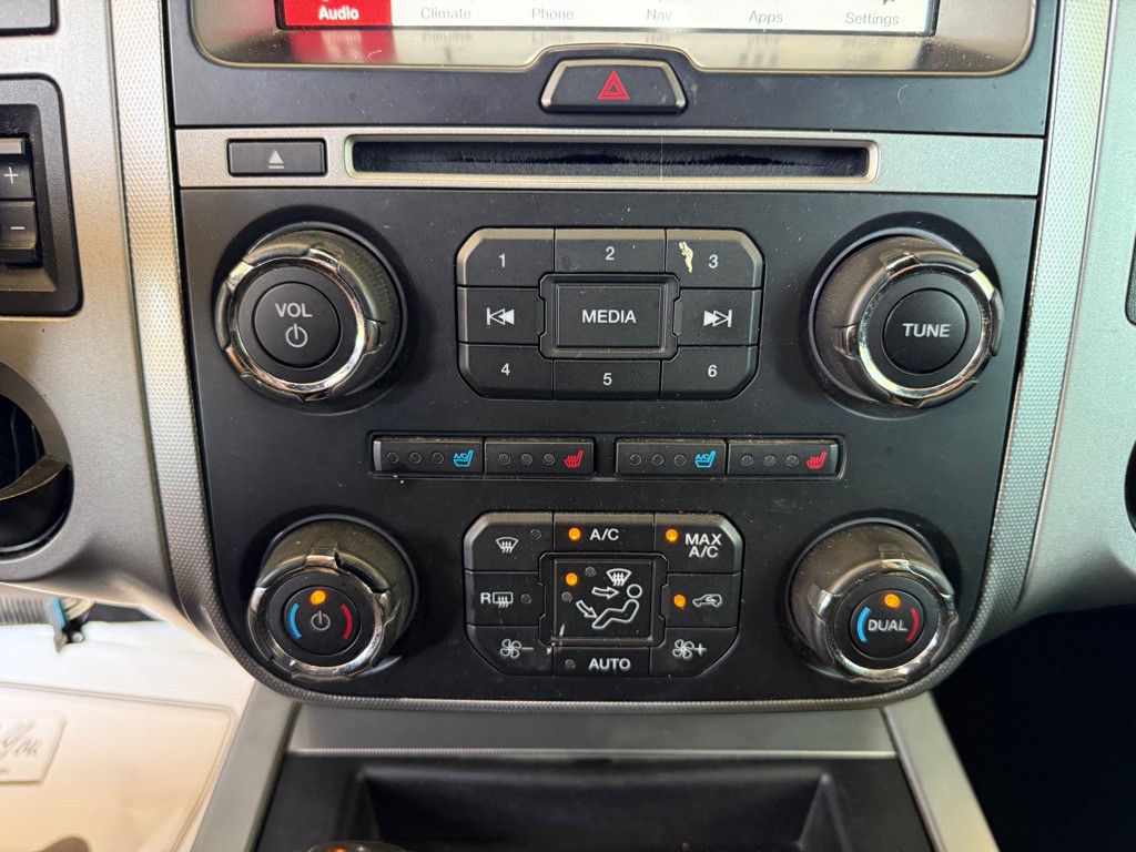 2016 Ford Expedition Image 30
