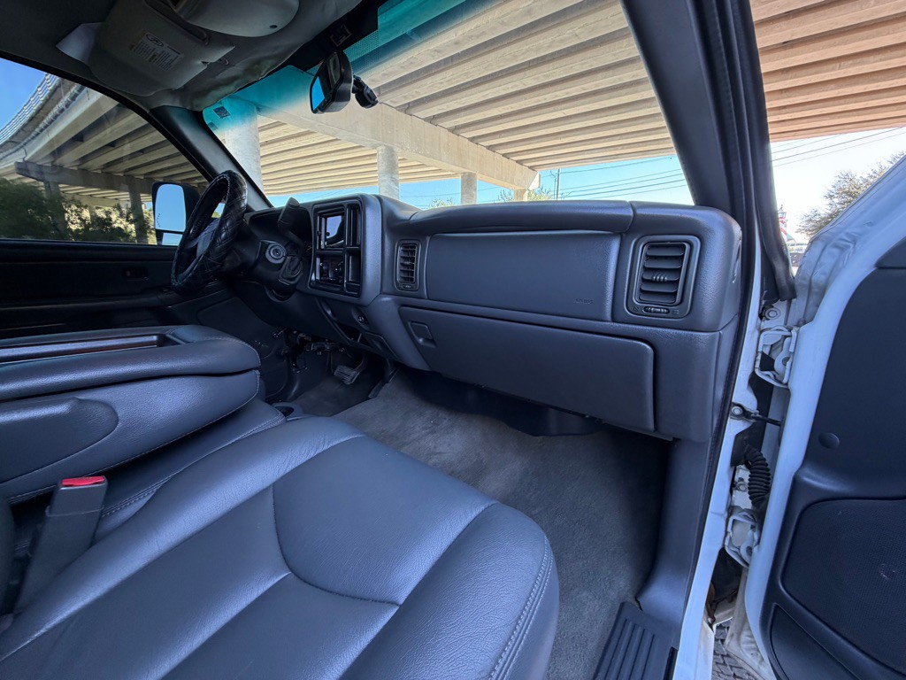 2006 Chevrolet Silverado 1500 Image 13