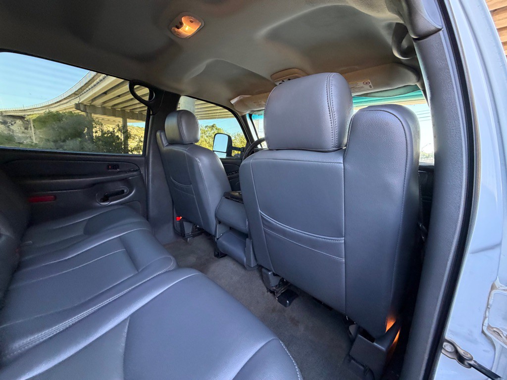 2006 Chevrolet Silverado 1500 Image 16