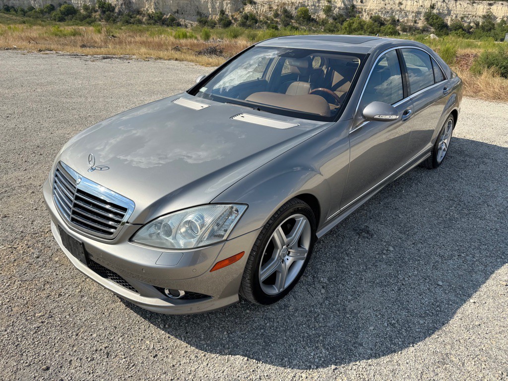 2009 Mercedes-Benz S-Class Image 1