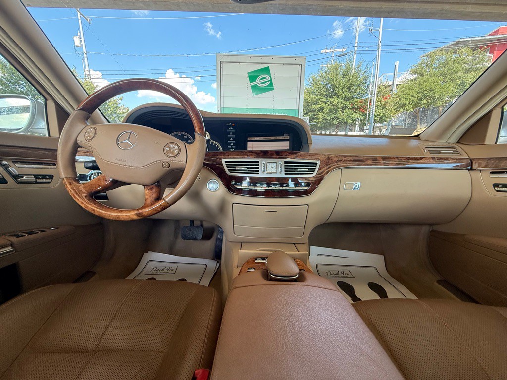 2009 Mercedes-Benz S-Class Image 22