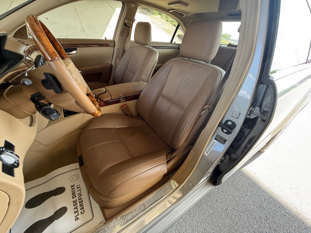 2009 Mercedes-Benz S-Class Image 25