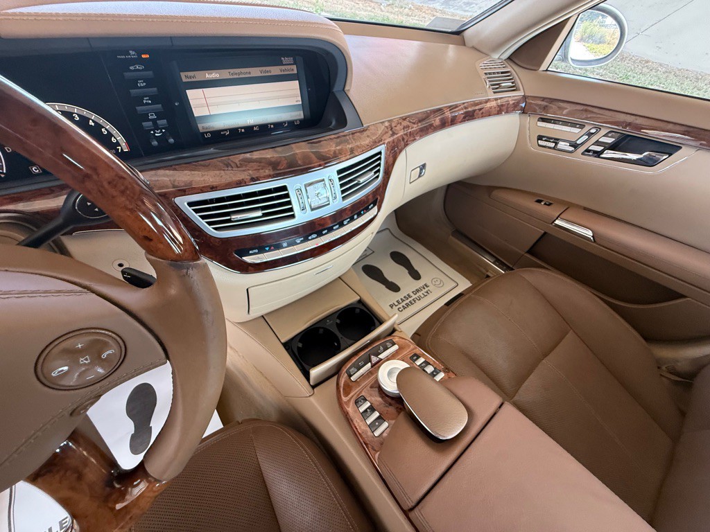 2009 Mercedes-Benz S-Class Image 26