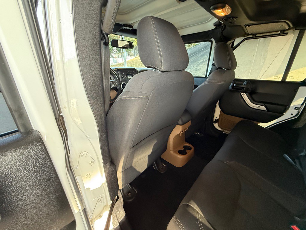 2016 Jeep Wrangler Unlimited Image 19