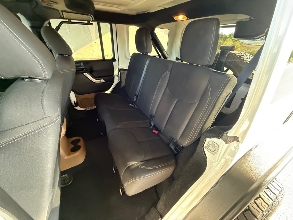 2016 Jeep Wrangler Unlimited Image 20
