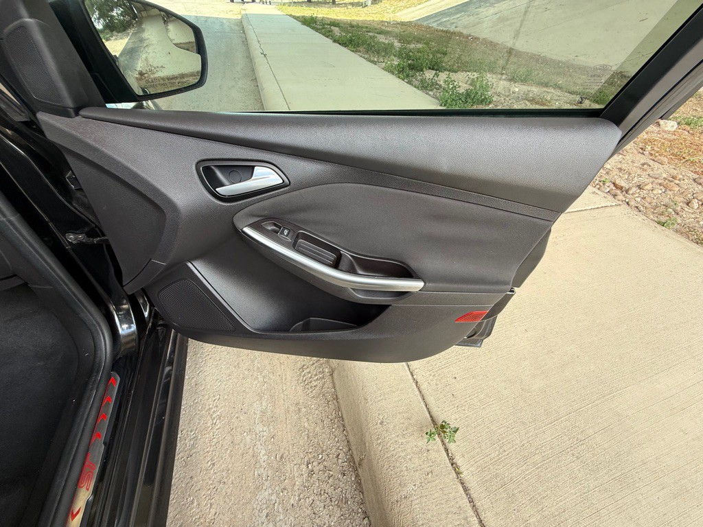 2014 Ford Focus Image 12