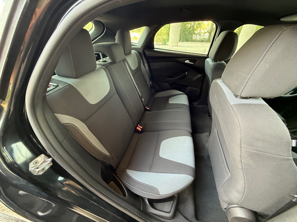 2014 Ford Focus Image 17