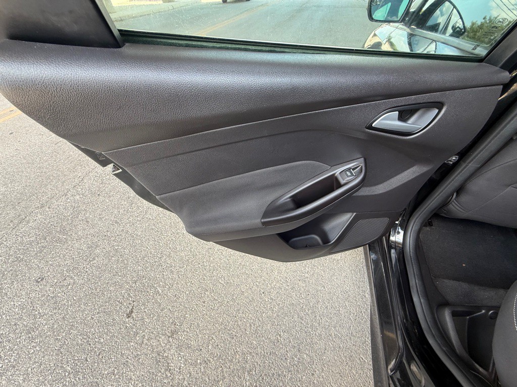 2014 Ford Focus Image 18