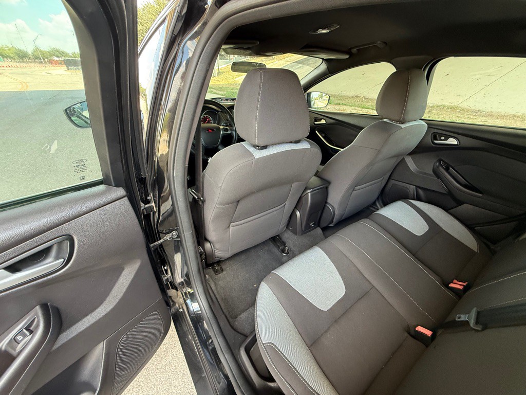 2014 Ford Focus Image 19