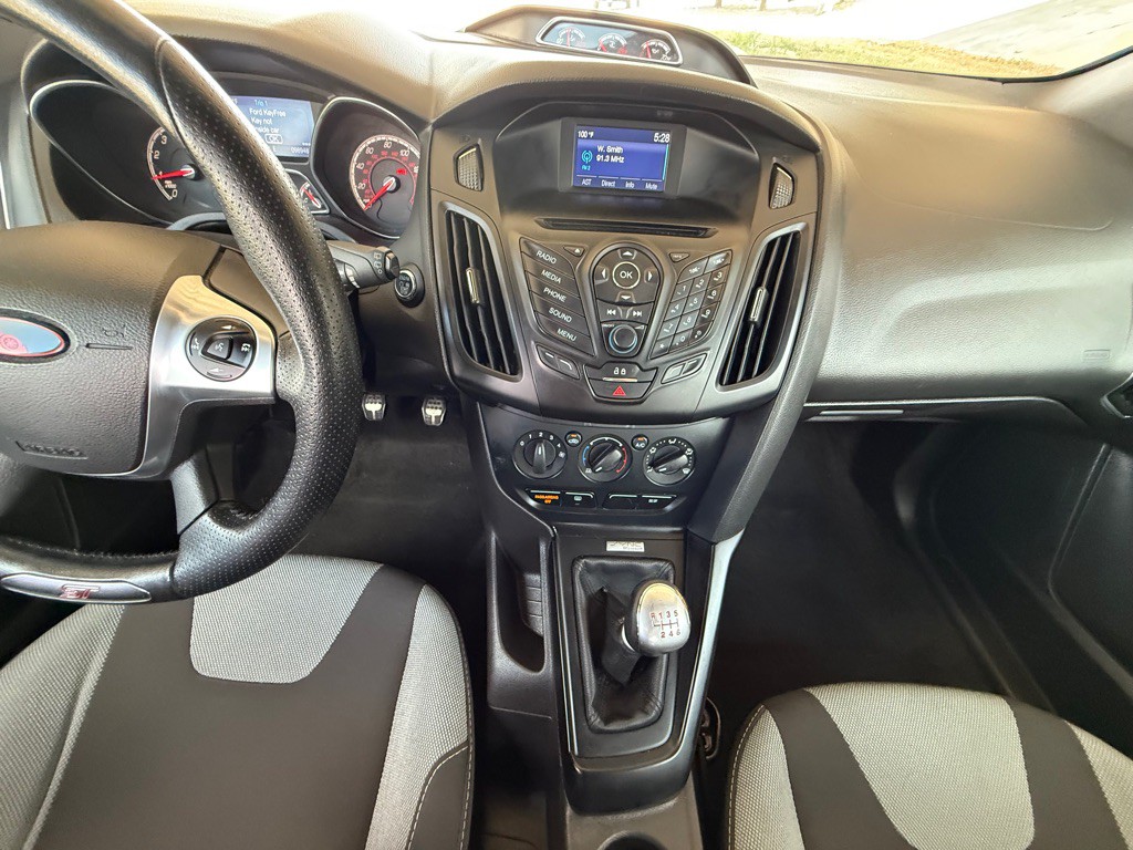2014 Ford Focus Image 23