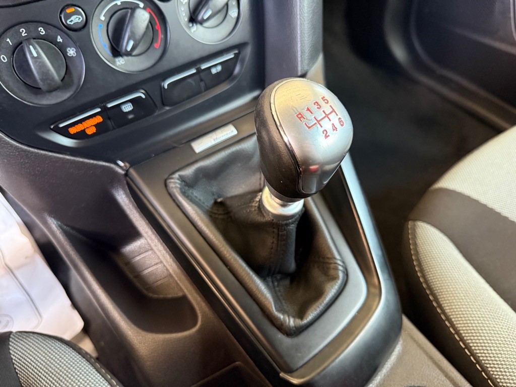 2014 Ford Focus Image 28
