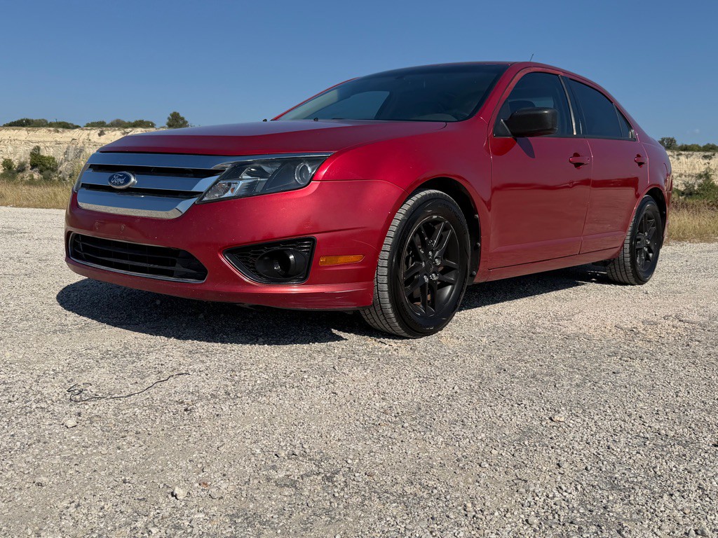 2010 Ford Fusion Image 2