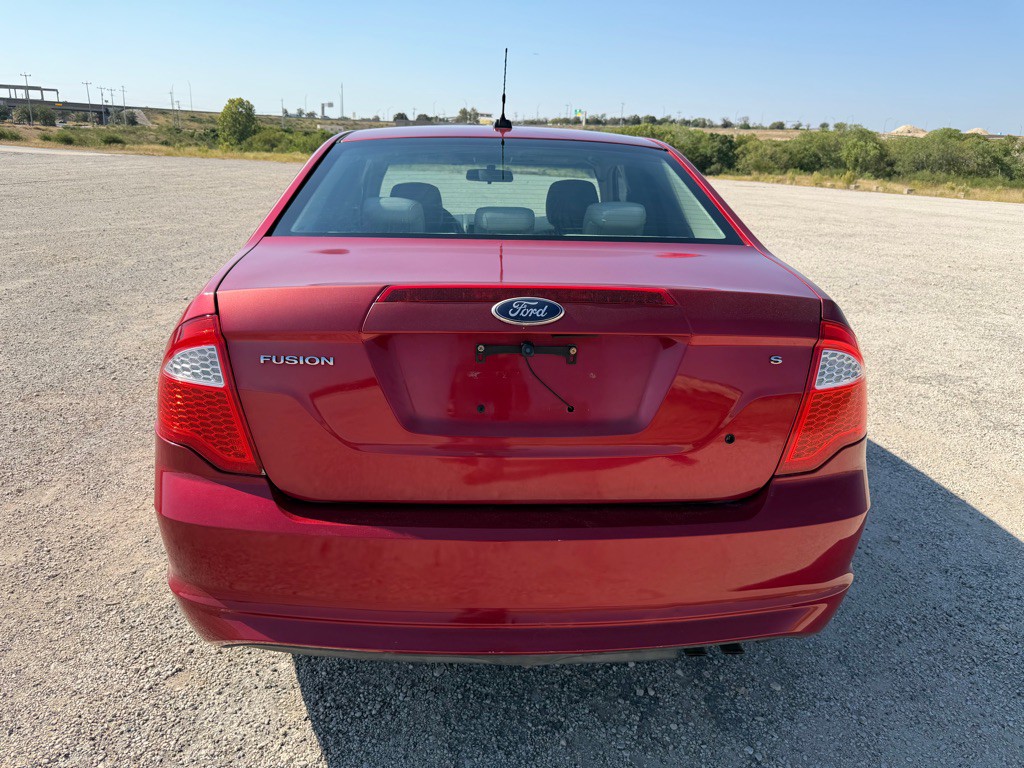 2010 Ford Fusion Image 10